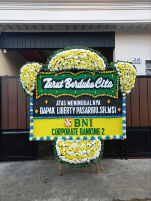 Papan Bunga Duka di Janah Mansiwui