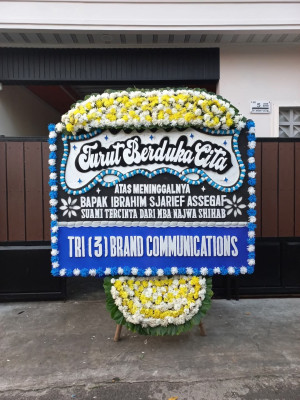 Papan Bunga Duka di Janah Mansiwui